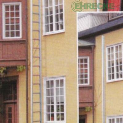 ausklappbare Rettungsleiter am Privatwohnhaus